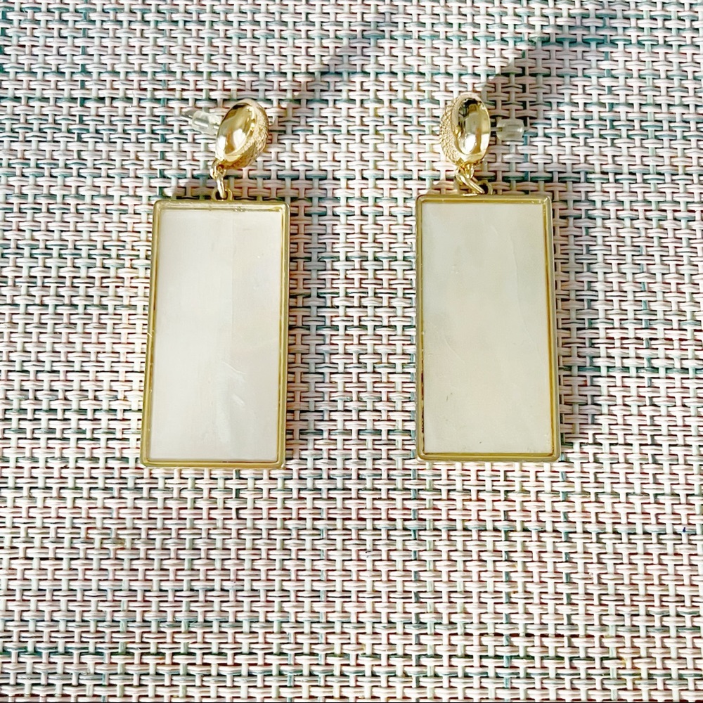 Earrings - Picture 3 of 4